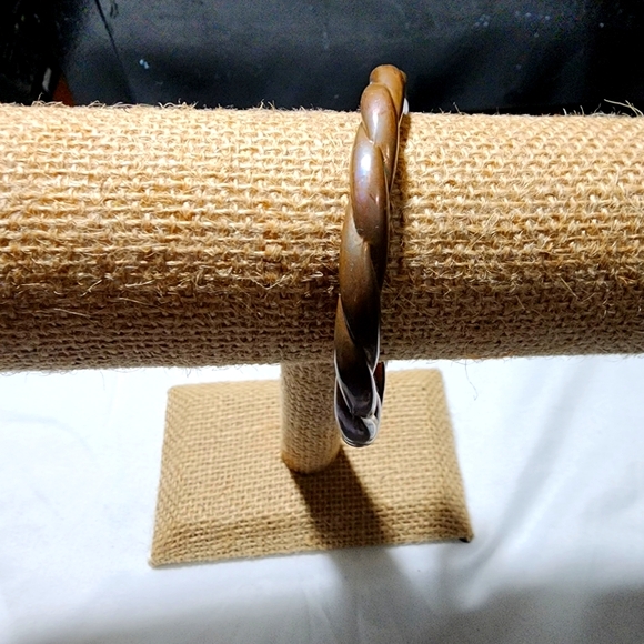 Bangle - Picture 1 of 1